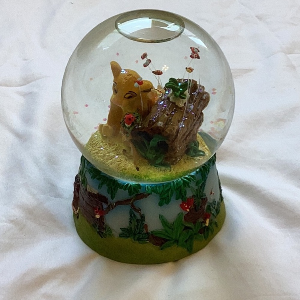 Lion King Snow Globe with Simba and Nala - Picture 5 of 8